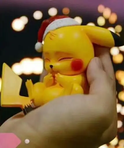Džepni Sladak Maleni Pikachu s Božićne Šeširom Figurica Igračke Slika 2