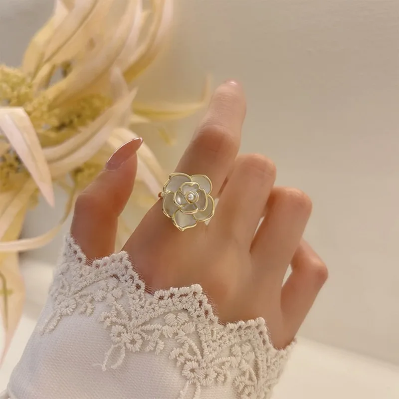 Modni Retro prsten donje japanski i korejski jednostavan cvijet kamelije mali miris lagan luksuzni ulje kap biserna prsten Slika 0