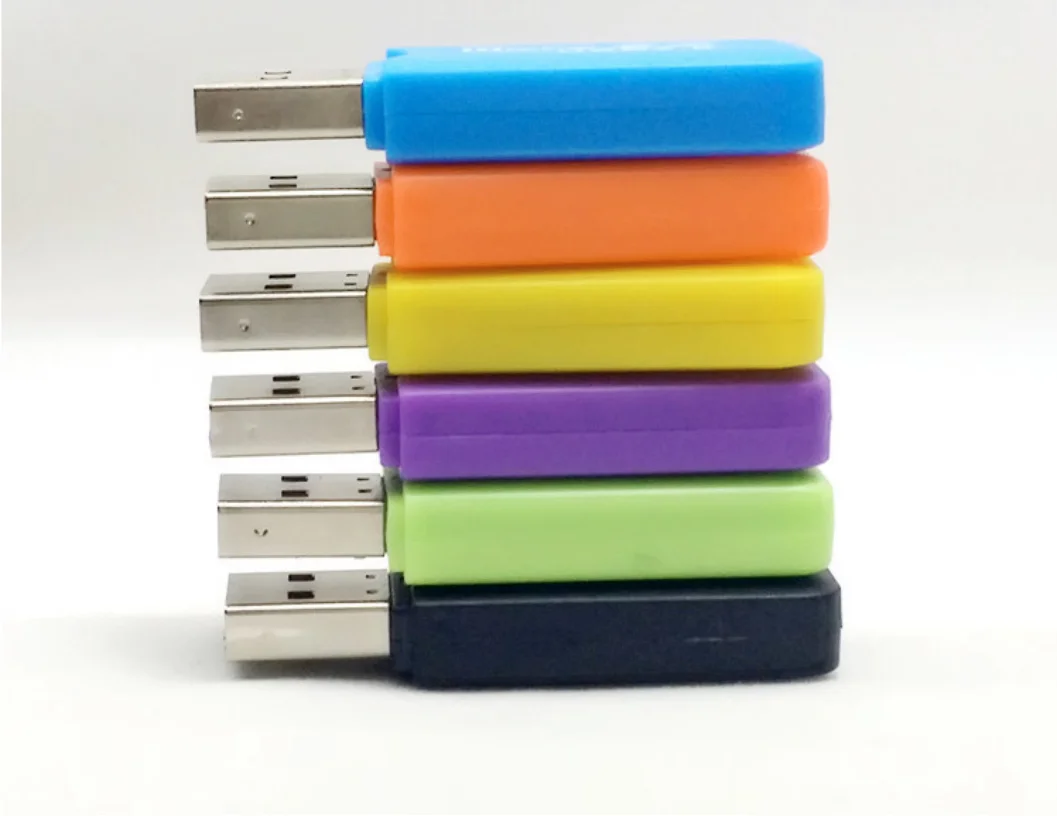 Brzi čitač male USB2 kartice.0 izravno čita TF-kartu, malu karticu i memorijsku karticu mobilnog telefona (slučajna boja) Slika 1